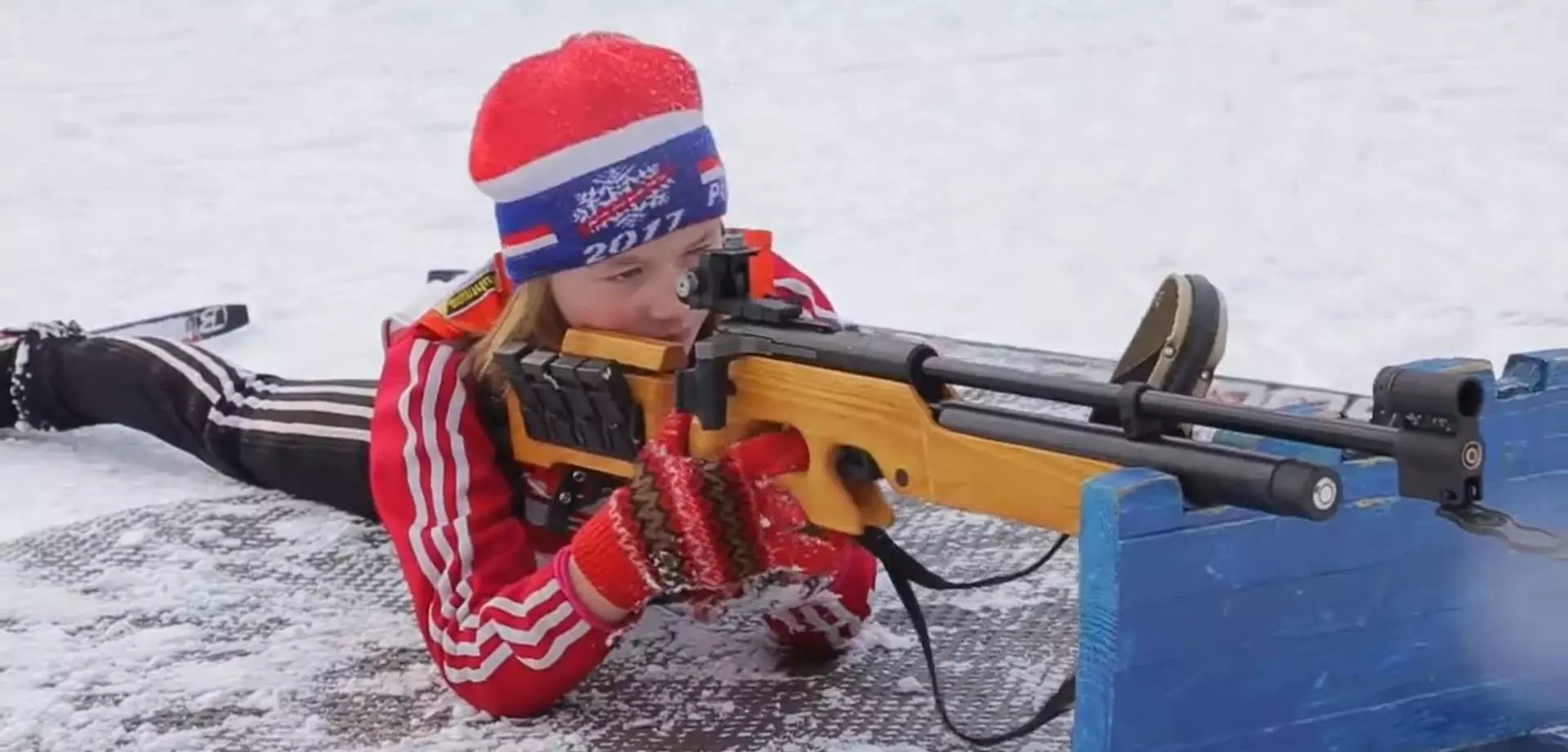 Electronic biathlon rifle shooting range prone position